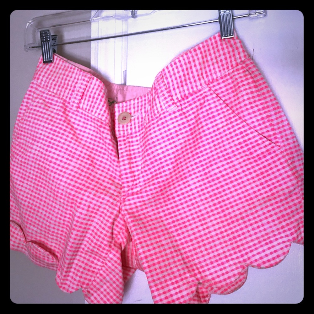 Lilly Pulitzer Bright pink buttercup shorts size 2